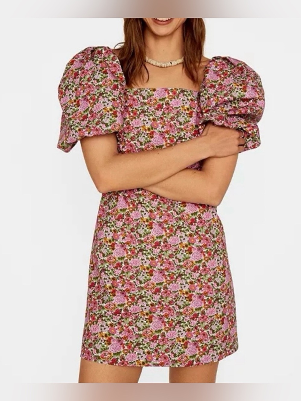 Floral dress with puff sleeves